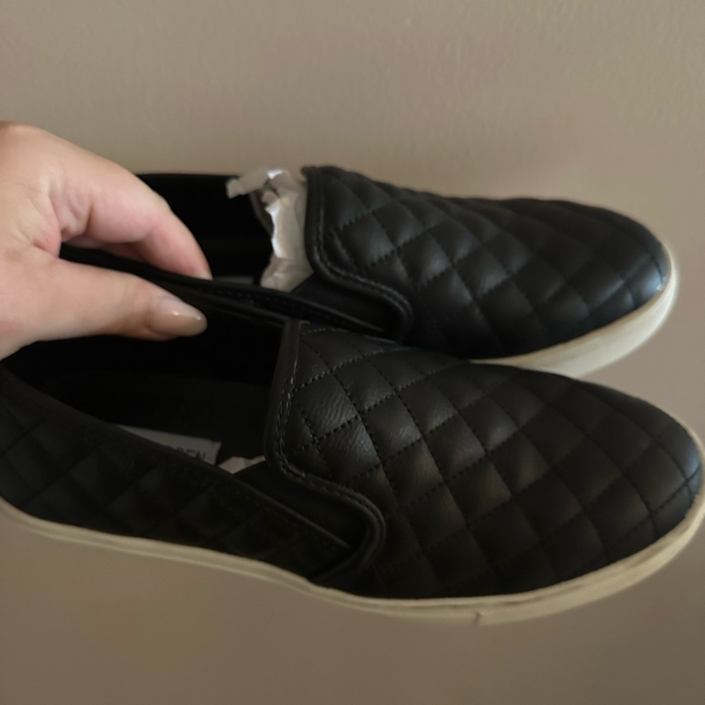Steve Madden slip on shoes